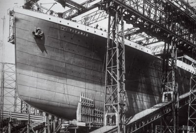 Titanic en construction {JPEG}